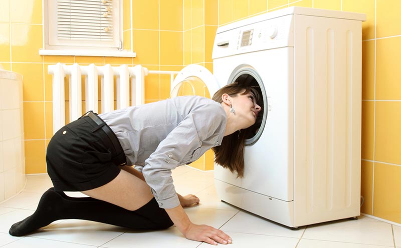 Причины сильной вибрации стиральной машины при отжиме и способы их устранения